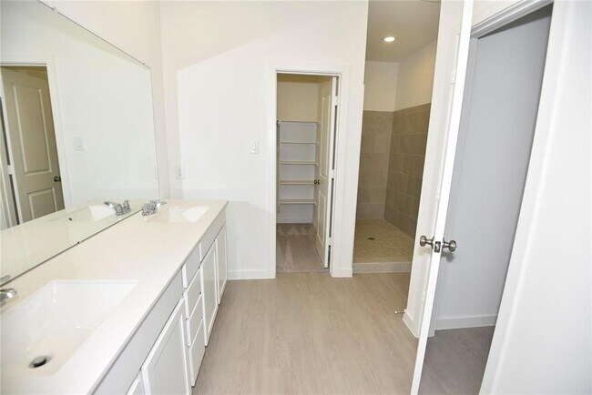 Building Photo - 16531 Mesquite Fld Dr