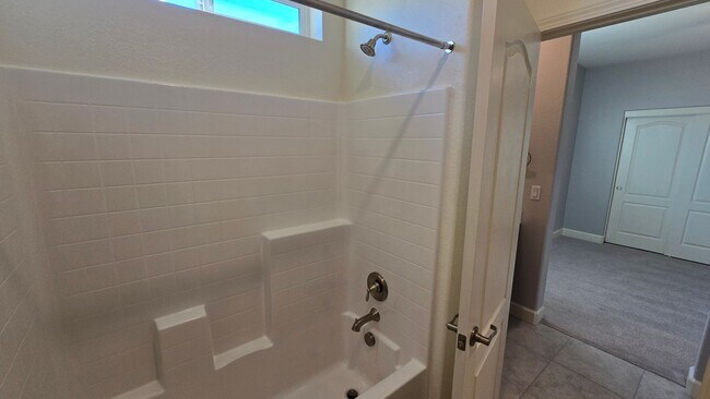 Building Photo - Beautiful two story Spanish springs home