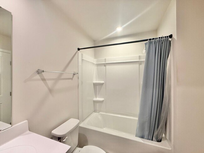 Building Photo - Newly Built 3BD, 2.5BA Wendell Townhome in an HOA Community with Amenities