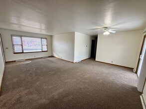 Building Photo - Quick Move In! 6 Month Lease Special! 3 bedroom, 1.5 Bath Home with attached garage in Loveland, CO