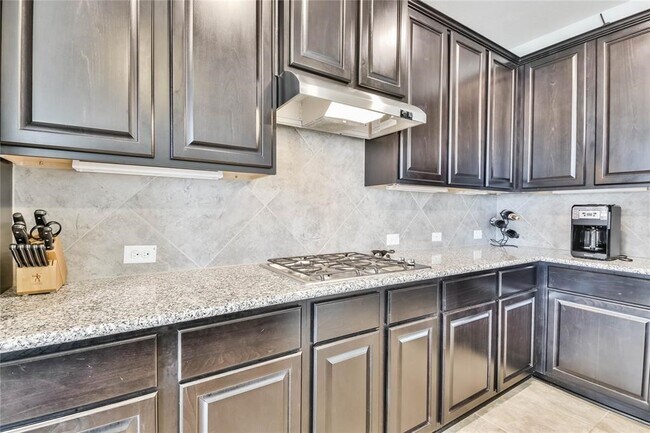 Building Photo - 1236 Laurel Lp