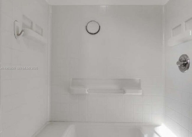 Building Photo - 7603 Kimberly Blvd