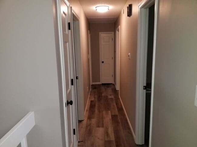 Building Photo - Coming Soon – Beautifully Renovated 4-Bedroom Home in Blue Springs!