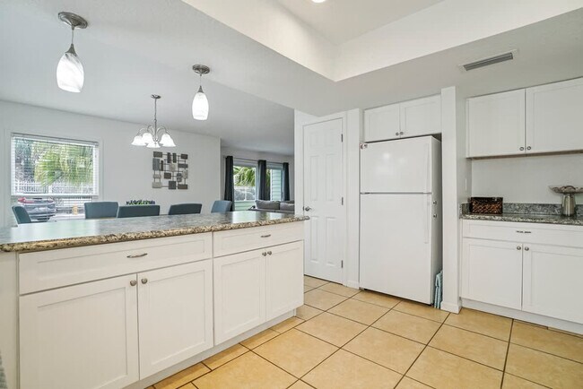 Building Photo - 6301 A1A S