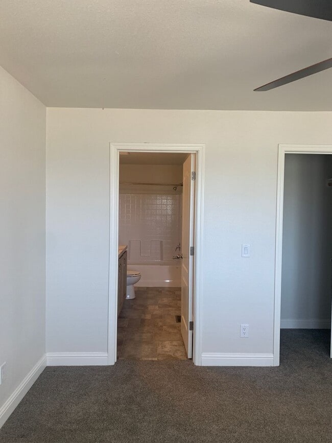 Building Photo - Paradise 3 bedrooms 2 bathrooms South Libb...