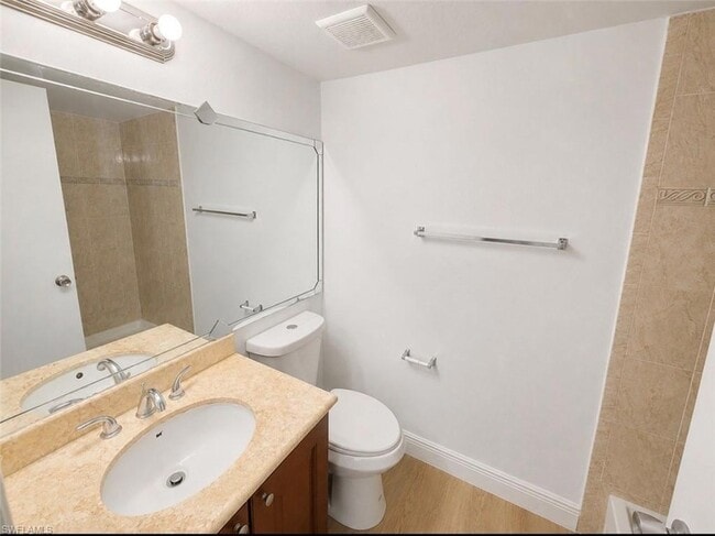 Building Photo - 161 Santa Clara Dr