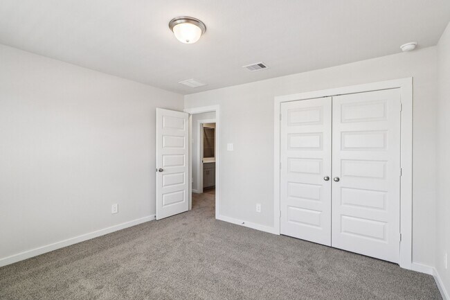 Building Photo - 2614 Wastelbread Ln
