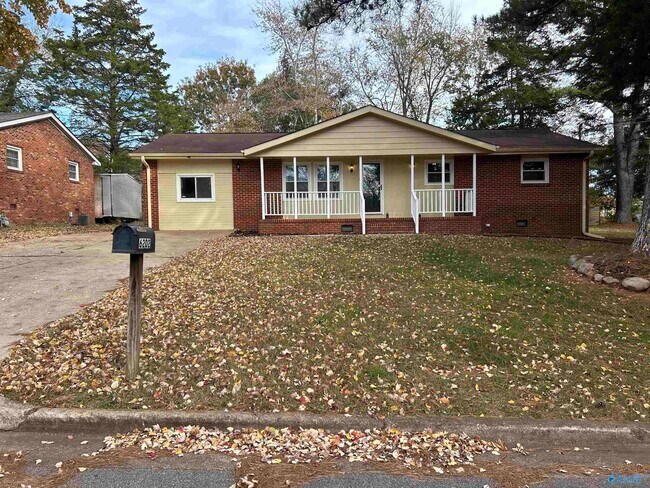 Primary Photo - 6202 Valley Park Dr NW