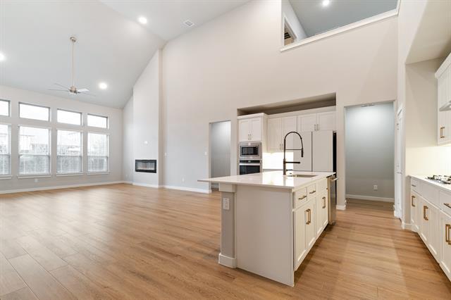 Building Photo - 1900 Brentwood Ln