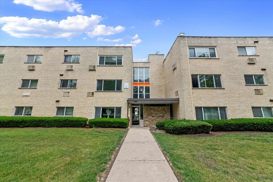 Primary Photo - 600 McKinley Ave