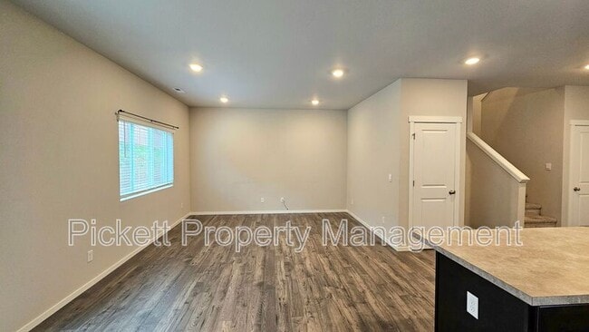 Building Photo - 6540 Yorktown Pl NE