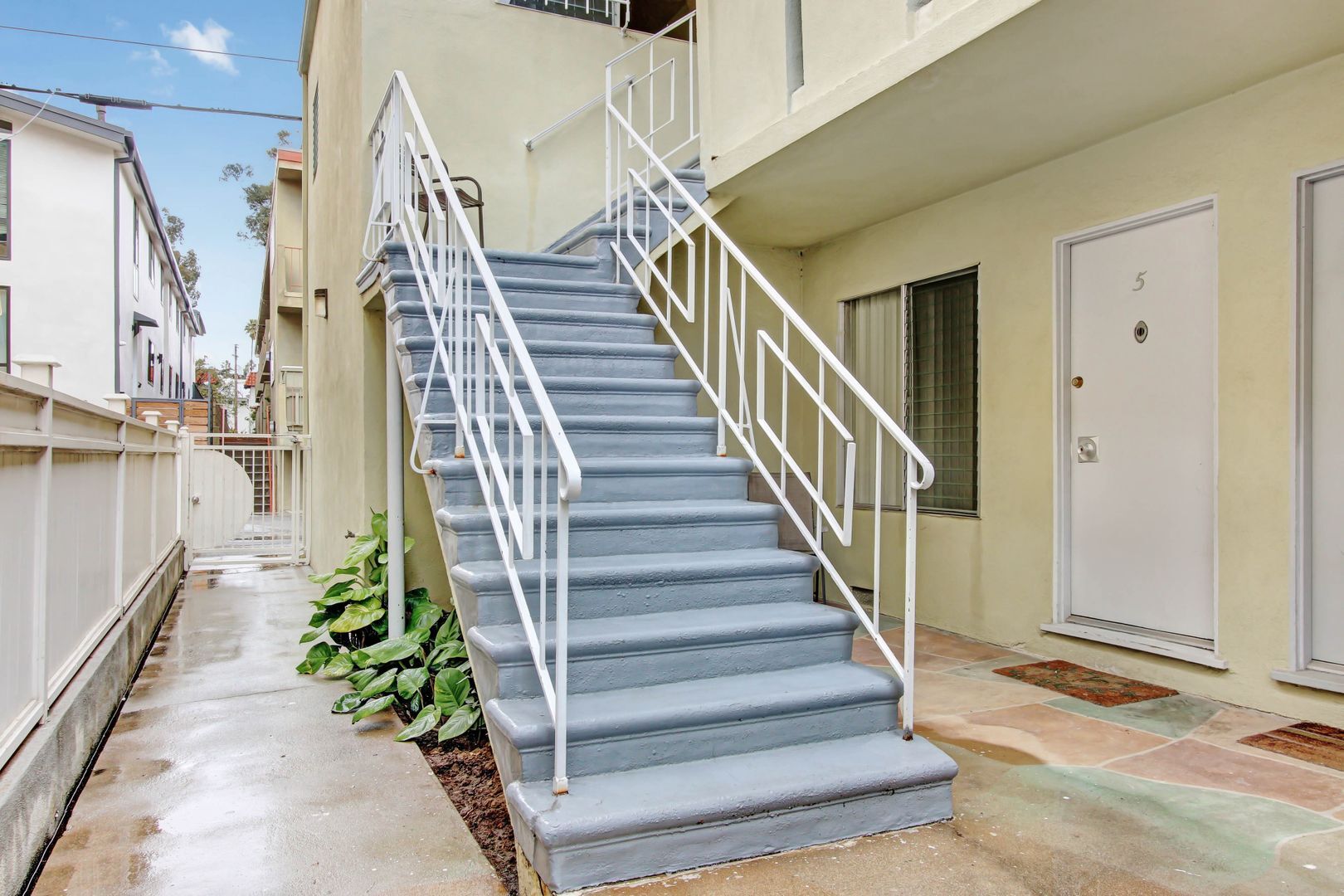 Building Photo - 937 6th St