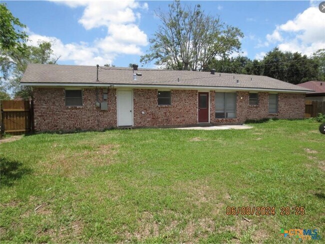 Primary Photo - 205 Avalon Dr