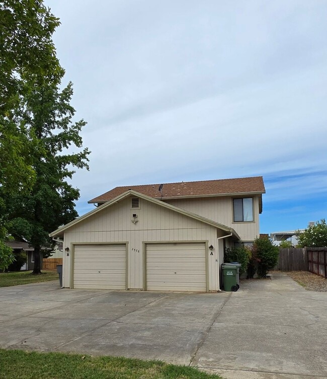 Primary Photo - 2576 Sabre Ct