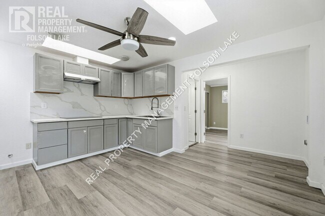 Building Photo - 619 Wales Dr