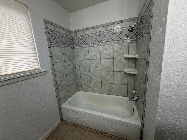 Building Photo - 512 NW Glendale Dr