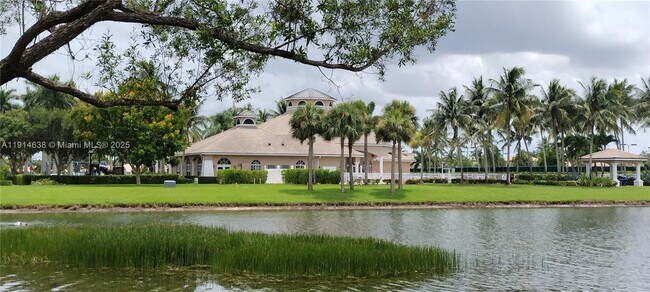 Building Photo - 8092 Driggs Hill