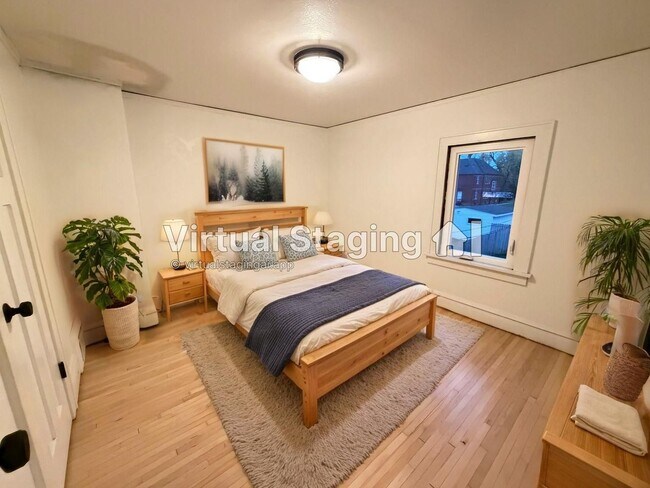 Building Photo - Remodeled 2 Bedroom - AVAILABLE NOVEMBER!