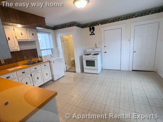 Building Photo - 543 Broadway