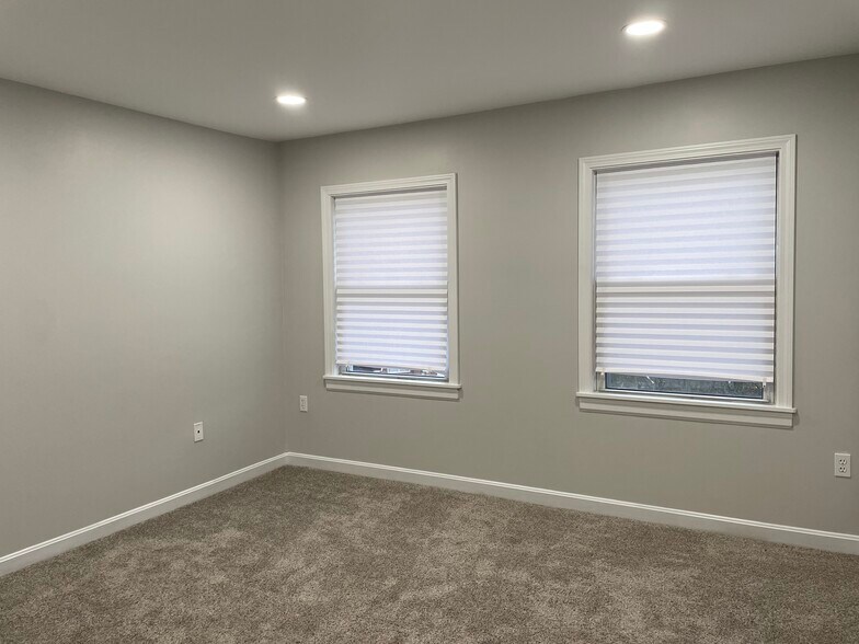 Bedroom #1 - 33 Deer St