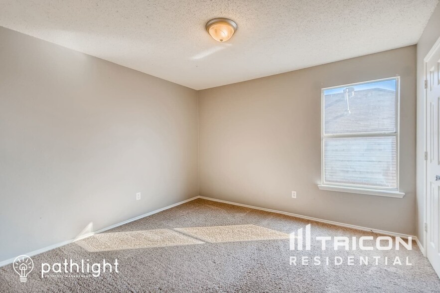 Building Photo - 3705 Aldersyde Dr