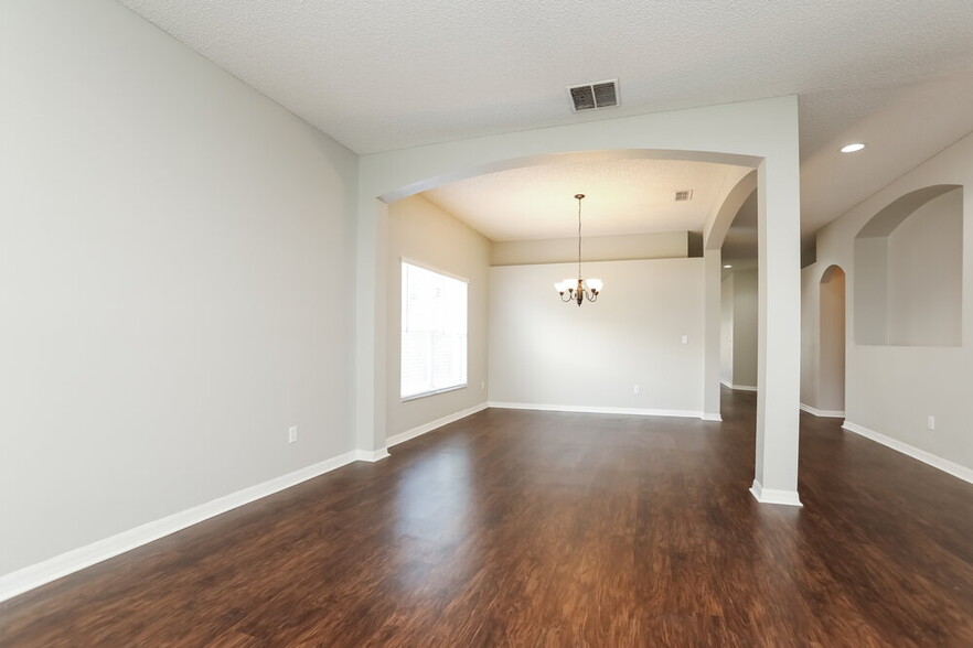 Building Photo - 1149 Osprey Way
