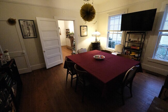 Building Photo - 179 Park Ave