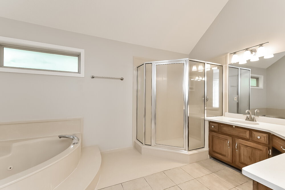 Building Photo - 8723 Rocky Top Cove