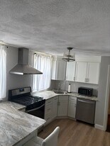Building Photo - 5 Whitby Ter
