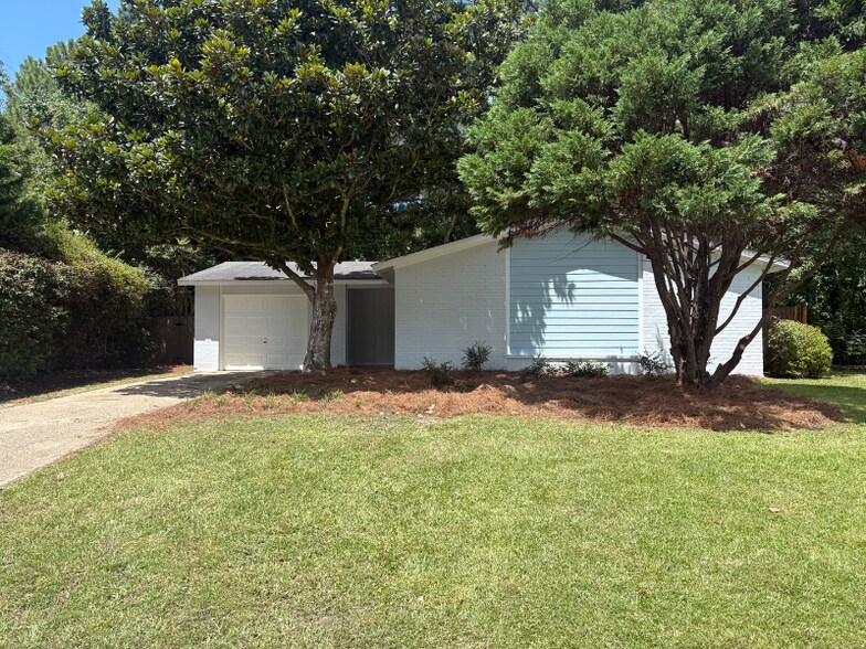 Primary Photo - 106 Shiloh Cir