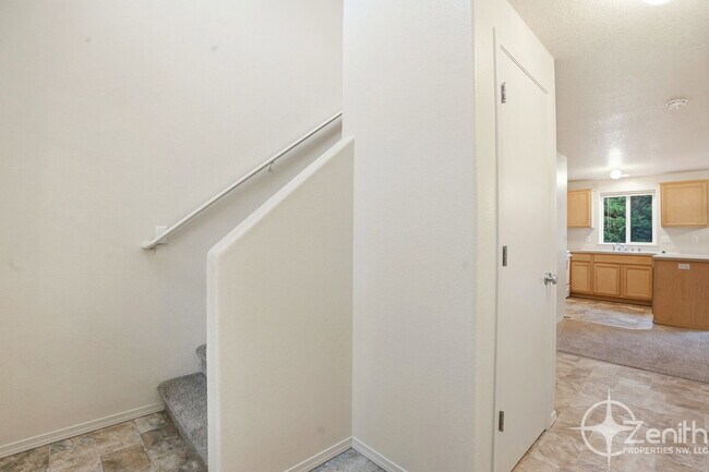 Building Photo - 3000 Cherry St