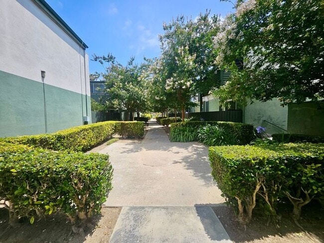 Building Photo - Condo Unit Available
