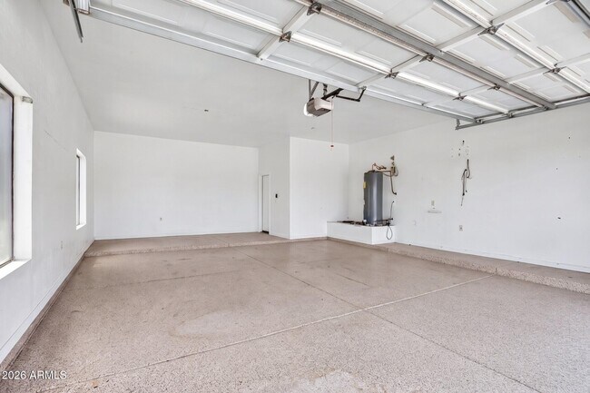 Building Photo - 3002 E Sherry Ln