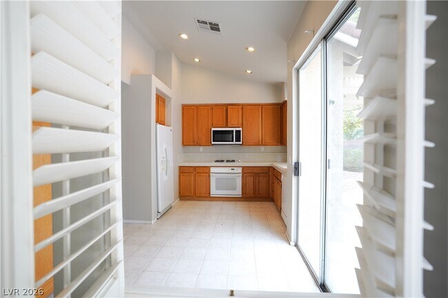 Building Photo - 2236 Le Conte Ave
