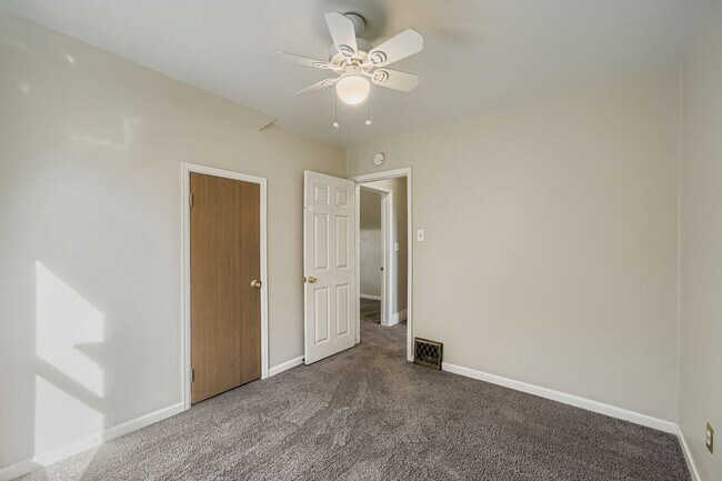 Building Photo - Stylish Home in the Heart of Highland with Detached Garage & Mother-in-Law Suite