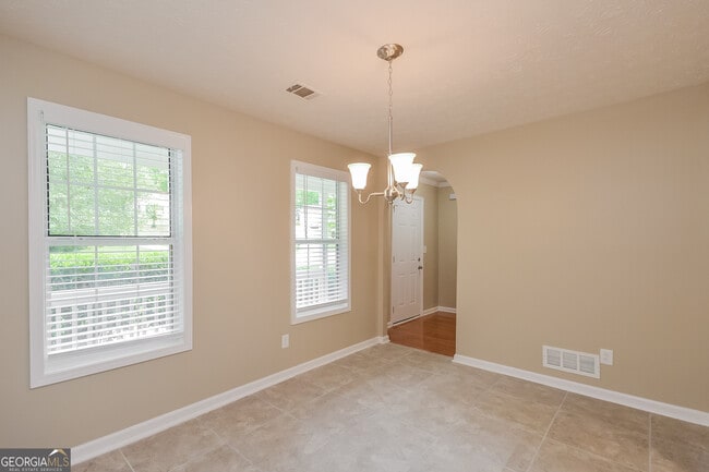 Building Photo - 2061 Bay Ct