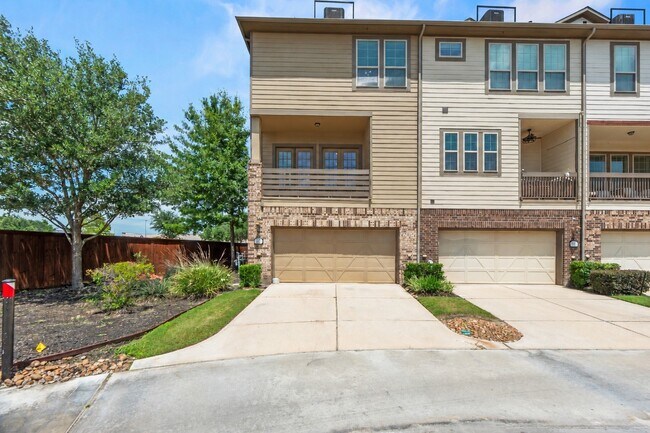 Building Photo - 9679 Towne Lake Pkwy