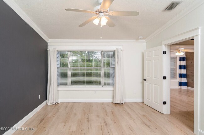 Building Photo - 37207 Harbour Vista Cir