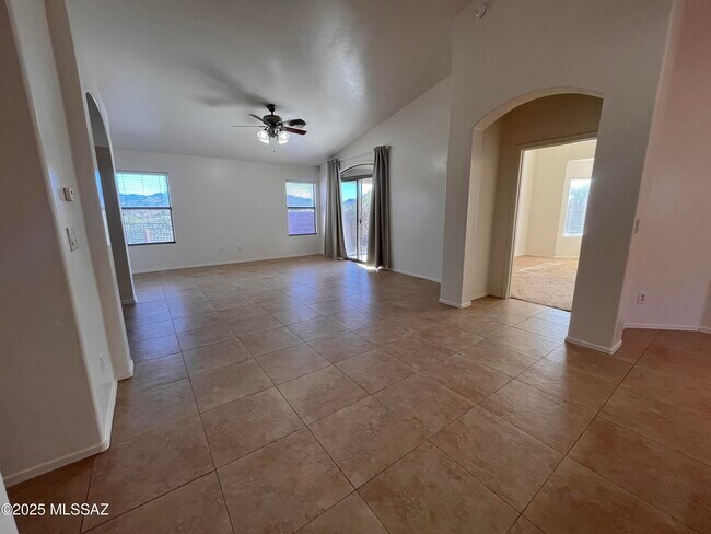 Building Photo - 13268 E Mesquite Flat Spring Dr