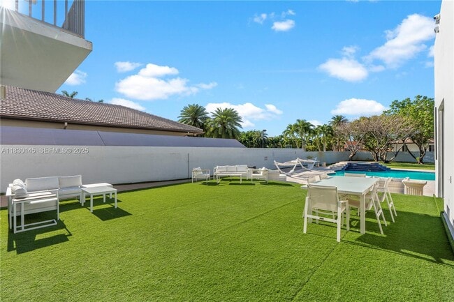 Building Photo - 13815 SW 38th St