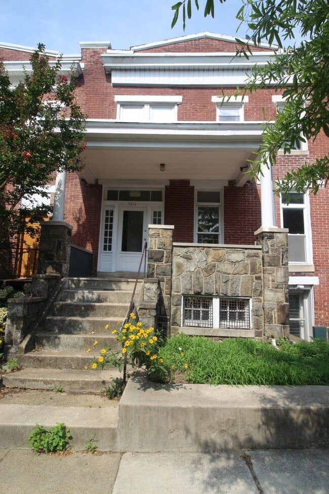 Primary Photo - 3212 N Calvert St