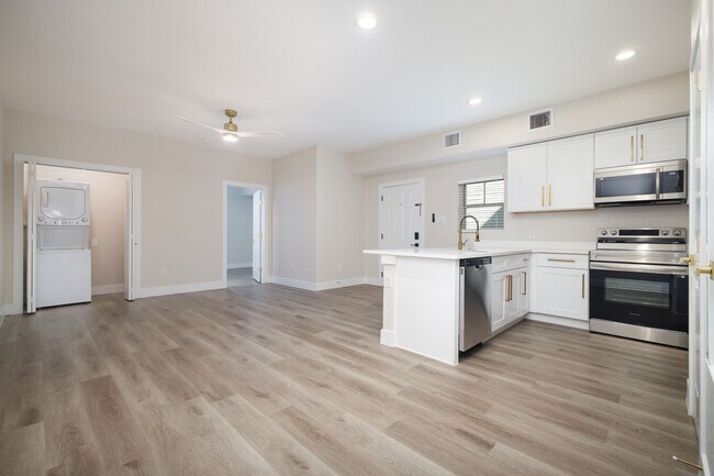 Building Photo - All Units Are Available With Brandnew Full Appliance Package