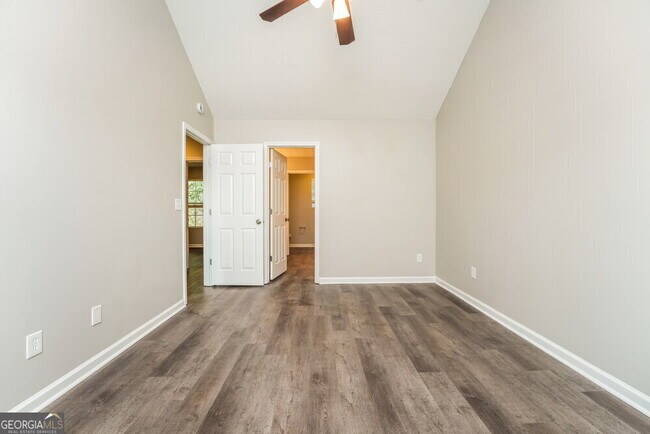 Building Photo - 160 Chandler Fields Dr