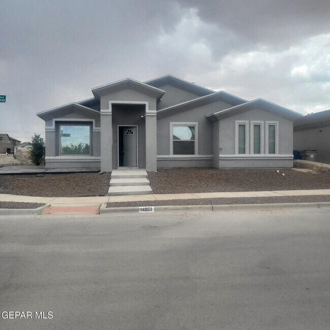 Primary Photo - 14901 Tierra Isaiah Ave