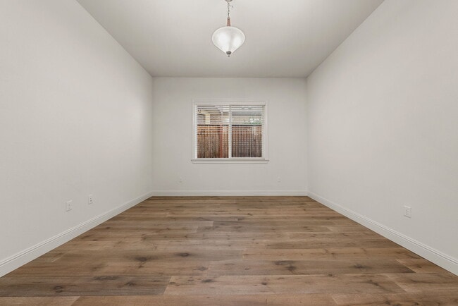 Building Photo - 7585 Mindy Mae Ln