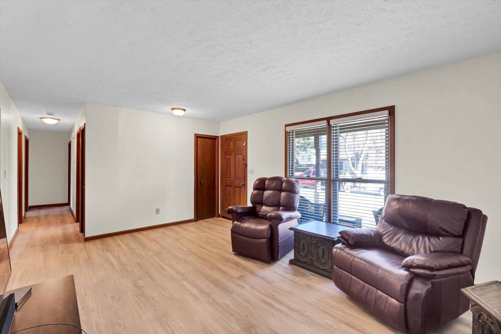 Building Photo - 10312 Going Ct