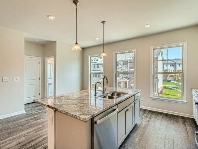 Building Photo - 3537 Hidden Valley Cir