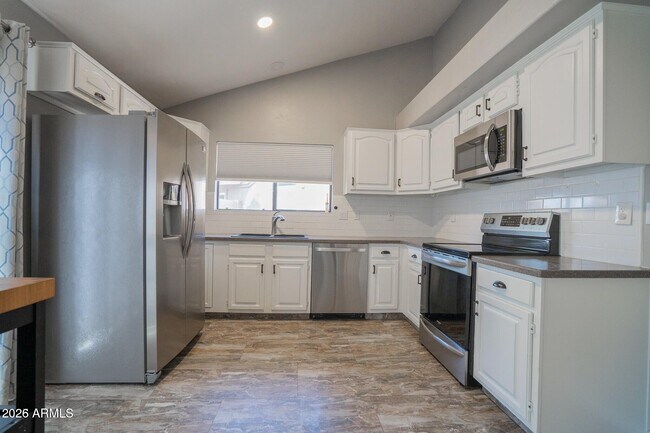 Building Photo - 16006 S 39th St