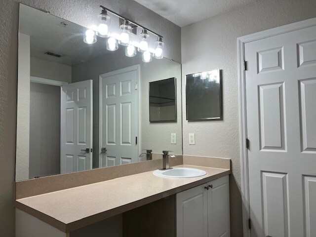 Bathroom - 844 Grand Regency Pointe