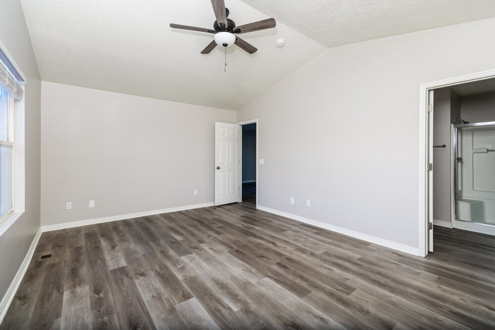 Building Photo - 686 N 410 W
